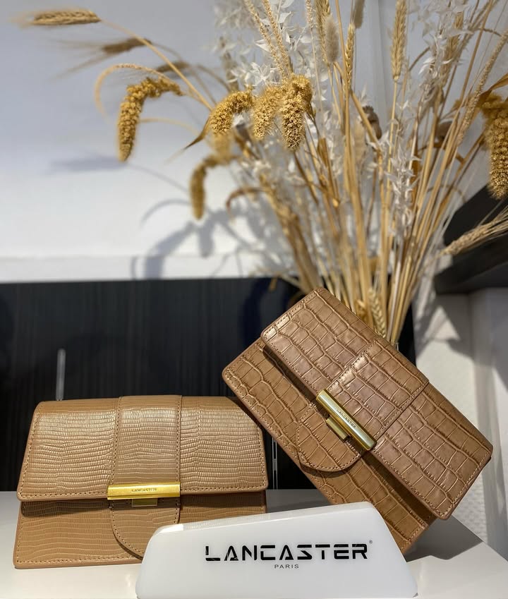 Les nouveaux sacs @lancaster saccordent parfaitement aux tons doux de 1 1403789161750454 - Quimper Brest
